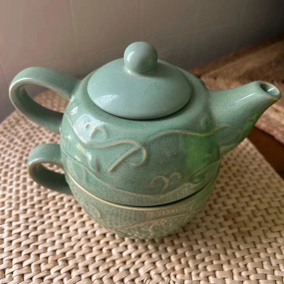 EUC Pier 1 Imports Tea For One 3 Piece Teapot & Cup Set Raised Design in Sage - Picture 1 of 5